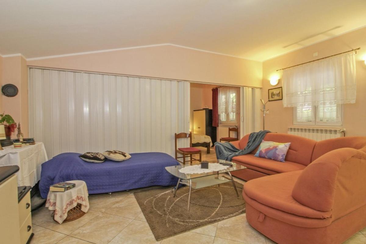 Dalibor In Jakacici - Haus Fuer 2-4 Personen Gračišće Exterior foto